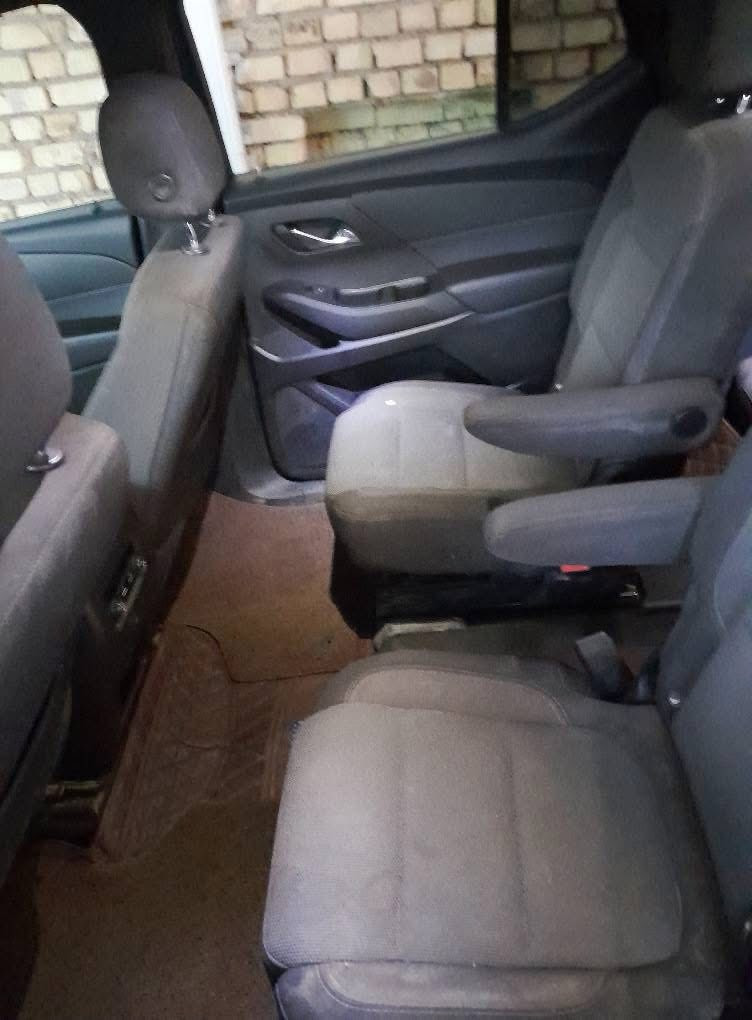 السلام عليكم شيفروليه ترافيرس 2023
كشنات منفصل 
دفع رباعي
كشن كهرباء
تحكم ستيرن 
شاشه قاصه
شحن لاسلكي
تشغيل عن بعد
صندوك كهرباء 
تحديد مسار 
نقطه عمياء 
رادار
توقف ذاتي 
كامره دواره
تبريد 3قطع 
حادثه قبق جنطه مبدل ومصبوغ 
ومقدمه البنيد تعديل وصبغ قليل فقط على كد التعديل لاشواصي ولا لغود ولا براكيت ولا ايرباك
رقم بغداد انكليزي باسمي سنويه 29
السعر265 مجال بسيط
مكانه العماره 
الرقم *********** 
***********حجي حيدر ابو كرار
