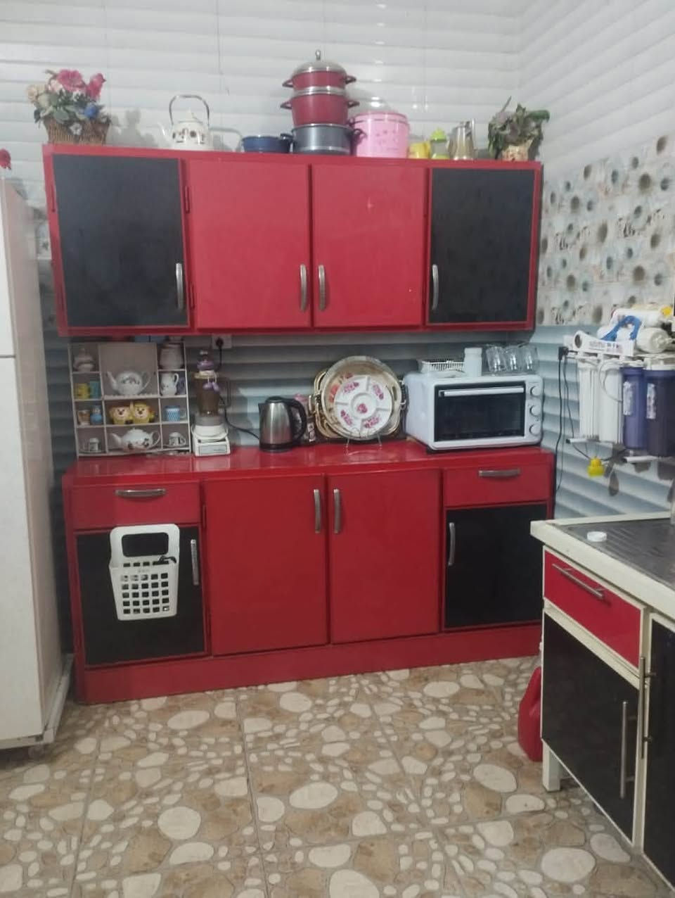كاونتر للبيع
كاونتر  المنيوم كامل اربع قطع مع سنك و ملحقه 

للستفسار ***********
