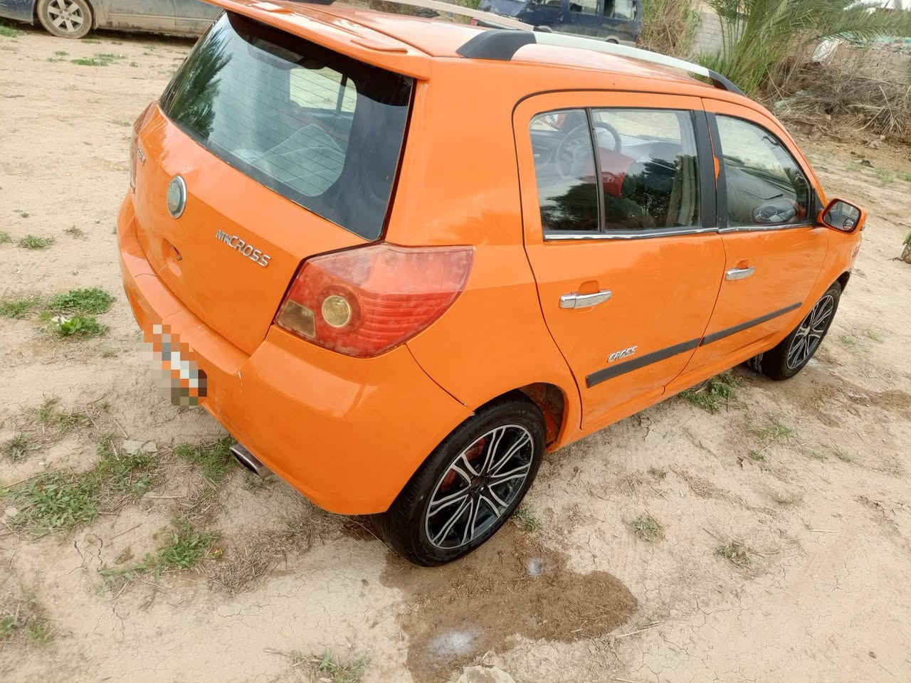 السلام عليكم سياره نوع جيلي كروس موديل 2013مكفوله من الضربه مصبوغه جماليه فقط أثر جراد مكينه وگير وحداديه وتخم تاير كهربائيات شغاله    السعر35وبيه مجال رقم بابل مكان السياره بابل الإستفسار على الرقم/***********/‏ *********** ‏
