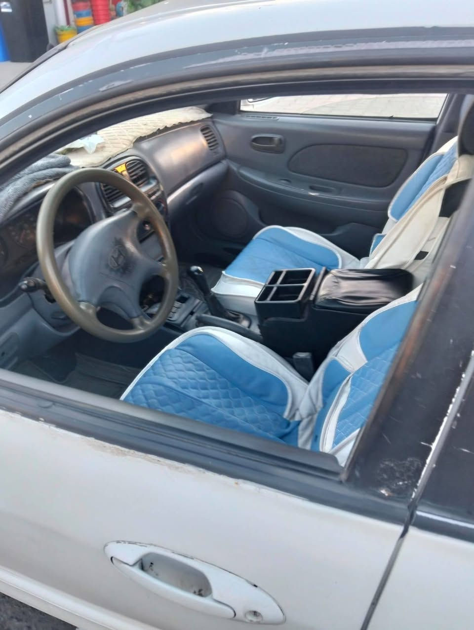 مرحبه غوالي عندي سؤناته مديل ٢٠٠٠ لبيع حاز ثالث كامله من كلشي ***********
سعر ٣٠ ؤبيه مجال
