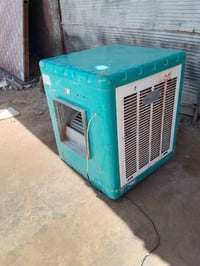 مبردة • ماطور سرعة وحدة • نظيفه