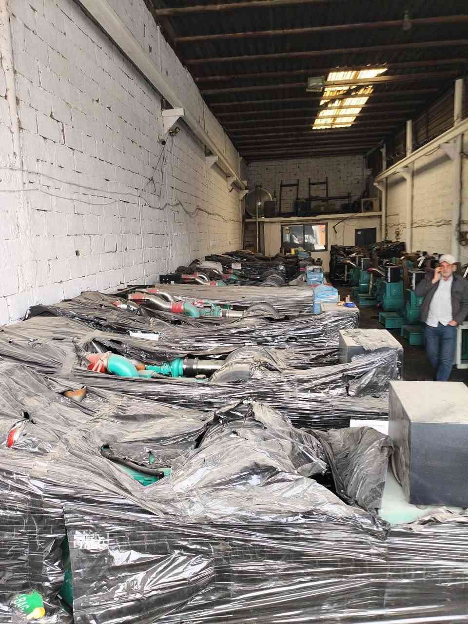 #مولدات 
تم بحمد الله وصول وجبة جديده كمنز 114 / 24 ولف 
شرط الشغل كفاله عامه شرط تبخير تنقيص حمل 600 صافي 

📍التوليد 250 KVA ستانفورد 
📍السعر خاص او اتصال بالرقم التالي 

العنوان أربيل الصناعة الجنوبية 
للاستفسار الاتصال+واتساب (***********)يوجد توصيل لجميع المحافظات/ يوجد لدينا جميع انواع وأحجام المولدات
