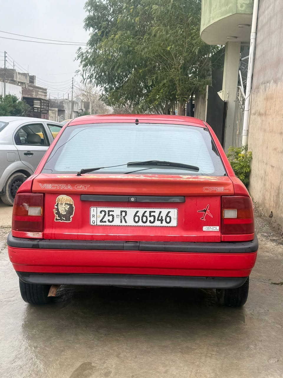 للبيع اوبل فكترا موديل1991 محرك 20 رقم كركوك باسمي سنويه لحد 2028 رقم جديد بي بطاقة بانزين مابي صبغ بس هلالات بي قطعتين بارد علبيبان بدون صبغ محرك بشرط لاصرف ولا بخار الكهربائيات خير من الله تايرات جدد سياره مال بيت مواصفاتها سقف سلايت كلوبات زينون قفل مركزي بريك abs سماعات كله يشتغل سعرها 37وبي مجال للطيبين رقم موبايل ***********
