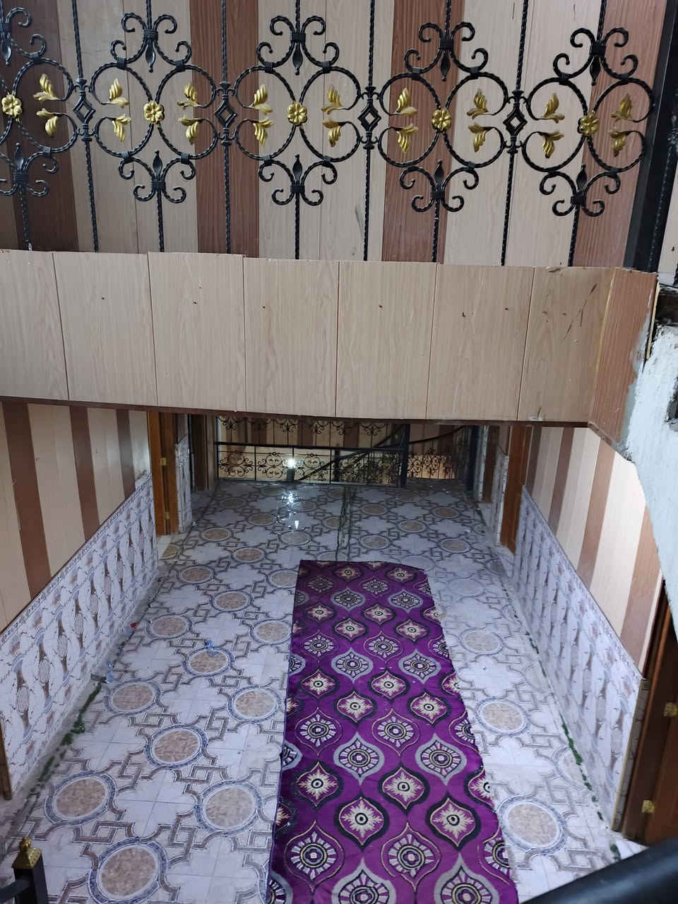 أسعد ألله أوقاتكم بكل خير🌹
الاتصال ***********
🔊 أعلان عرض أليوم أروع  وبسعر جدن مناسب ♦️

يتوفر انص دونم  مع دار سكن طابقين 
ألمساحه الكليه ( انص دونم )
على شارع تبليط مباشرةً ( واجه لارض على شارع 23 متر من ضمن محل أسواق ) 

تحتوي على دار سكن مساحة البناء 350 م
أرض مزروعه وكامله ومرتبه
على نهر جاري
جميع الخدمات متوفره ⚡

محتويات الدار ⬇️
كراج واسع + ديوان 10م + صاله

 طابق ارضي وصاله طابق ثاني +

 عدد غرف نوم 9 غرف + 
مطبخ 
 و صحيات خارجي داخلي 

والبيت شقل درجه أولى ومشتقلينه ازوكام
نوع العقار : طابو ملك صرف تحويل سهم بأسم المشتري
العنوان : البصره أبي الخصيب باب عباس

كل هاذ بسعر 240 مليون وقابل تفاوض سعره جدن مناسب 
الاتصال ***********
