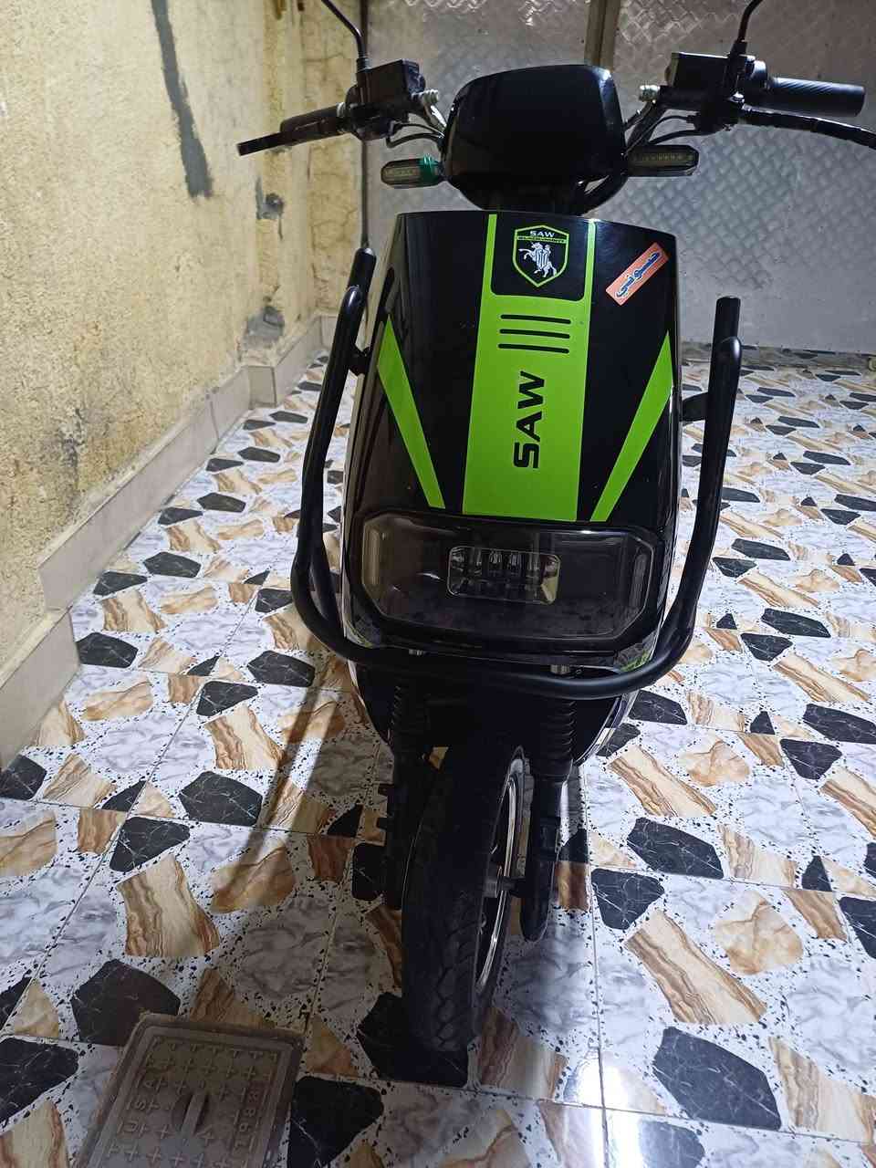 السلام عليكم دراجة
6 بطاريات 
بصمه تشغيل عن بعد 
انذار سرقه 
قفل ستيرن 
دبل اشاره 
لايت عالي ناصي 
نضام بارك +R
منفذ يوسبي 
مثبت سرعه 
السعر 700 وبيها مجال 
العنوان ديالى شهربان 
الرقم ***********
