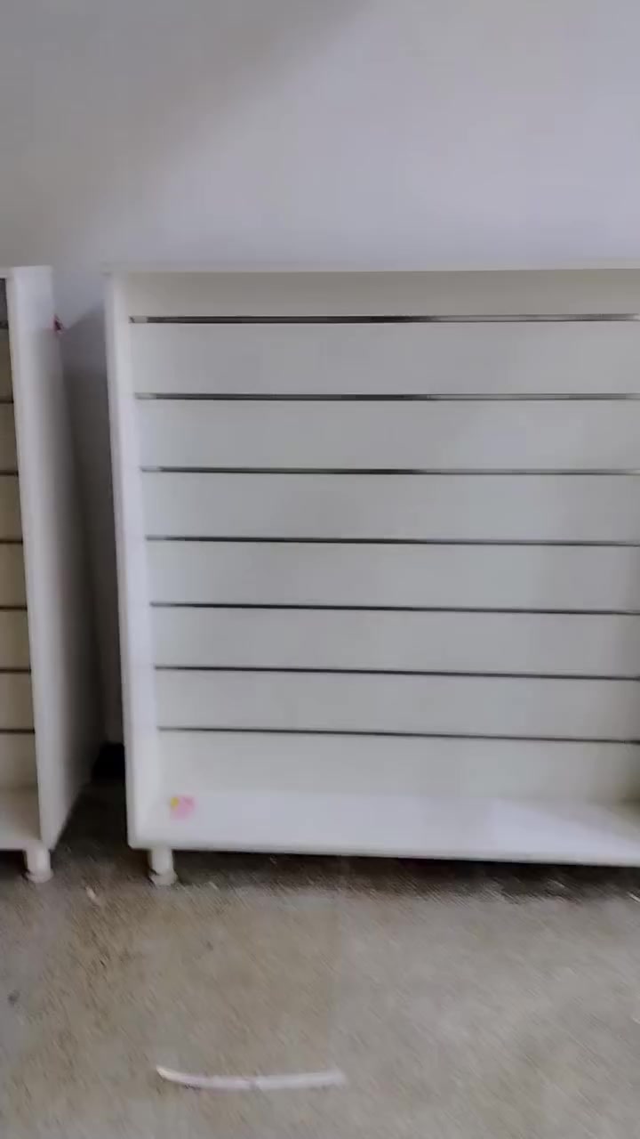 بلاش تصفية محل
فاترينه جهتين وسطية جوكر تصير رفوف وتصير تعليك
وكلشي تصير نوعية الخشب التركي الاصلي بالشرط
باقي 6 قطع بسعر مناسب جدا
مكاني كركوك لاستفسار مراسلة الخاص


**إذا كنت صاحب هذا الإعلان وتريد حذفه لأي سبب، رجاءا أرسل رسالة إلى الدعم الفني**