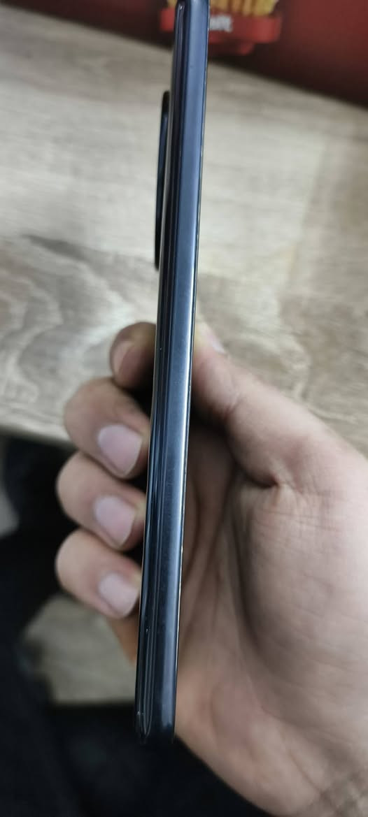 السلام عليكم 
هونر x9 نظيف كلش يشغل 60 فريم ببجي 
 بي شخط بالشاشة بسيط ممأثر والشاشة انخلعت ولزكتها كلشي ما مبدل بي بلادي و اي مشكلة بي حاضر 
ب ١٢٥ وبي مجال حك الجية 
مو شراي لا تعلق ولا تكسر بسعره


**إذا كنت صاحب هذا الإعلان وتريد حذفه لأي سبب، رجاءا أرسل رسالة إلى الدعم الفني**