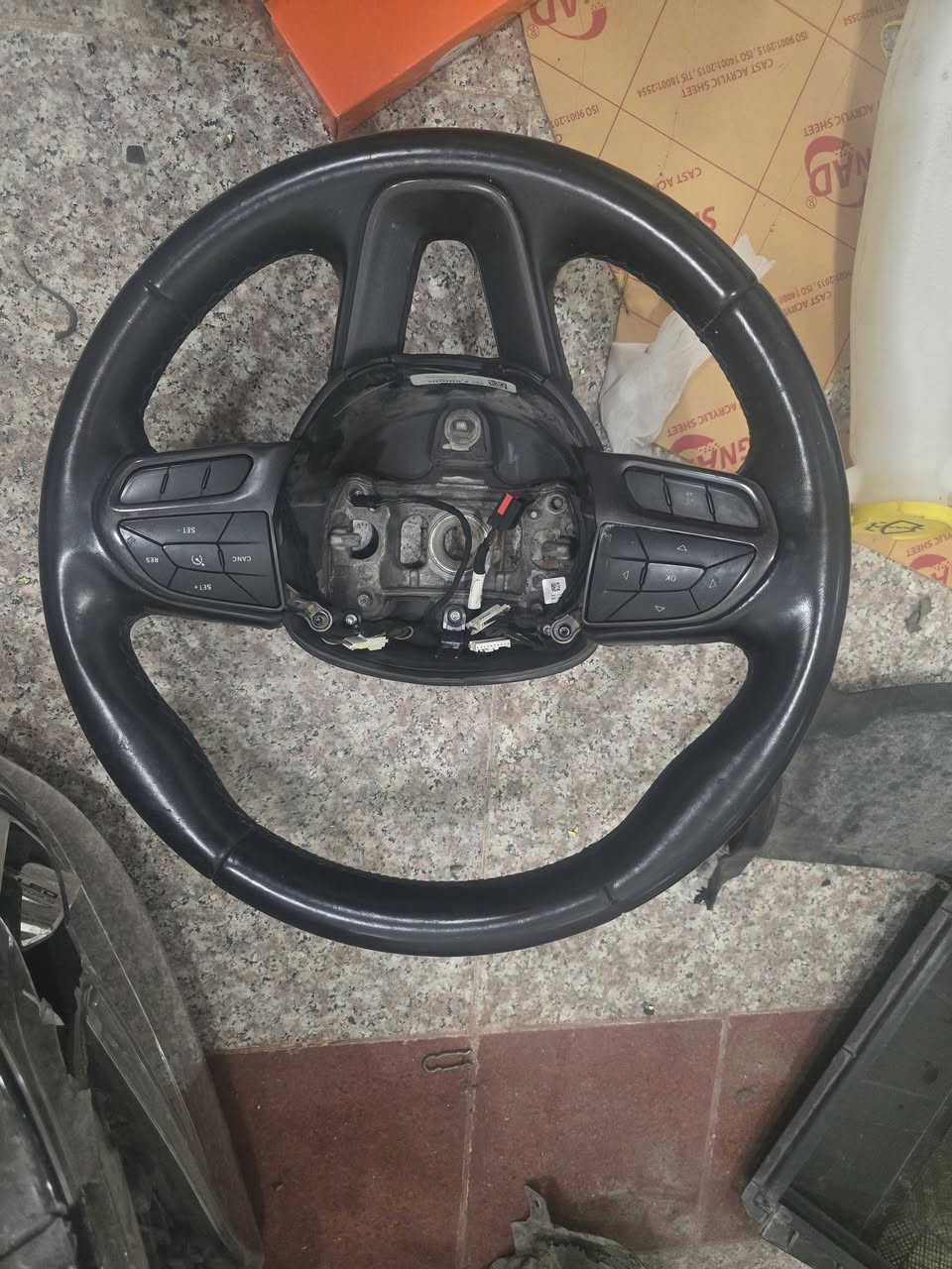 السلام عليكم
1_ بنيد مال جي تي تايون  ودعاميه تايون  سعرهن اثنينهن 350 الف 
2_ مروحه جارجر SRT  موديل ٢٢ سعرها 425 مع المجال 
3 _ دركه سترين كامله مع التحكم 60 
4_ ويل جارجر بوليسي موديل 2023  كامل طوس وستدات وتايرات وويلات كله اصلي سعره ٧٠٠ الف وبي مجال
5 _ هوك جارجر بوليسي السعر 275 الف
6_ جام مثلثات خلفي سعر الوحده 20 الف

العنوان النجف ***********
