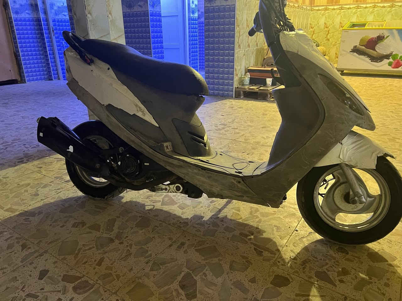 سلام عليكم البيع ماكس قجمه ياباني مختمه ختم واحد شرط كلها ختم( العينه ولايت موجودات)  كفرات كامله دراجه خير من الله معدل وشلعه بوشه بلاد (محرك مفتوح  مره وحدافقط ) كهرباء كلها شغاله العينه شغاله قفال. جنطه شغال
قفال ستيرن شغال دراجه كفاله من كلشي مزوده شيال رياضي ودبل رياضي كزوز رياضي 🔥 وبيه بعد تزويد بسيط مكاني بصره زبير 
التفاصيل أكثر تصل ع رقم  *********** وتساب
