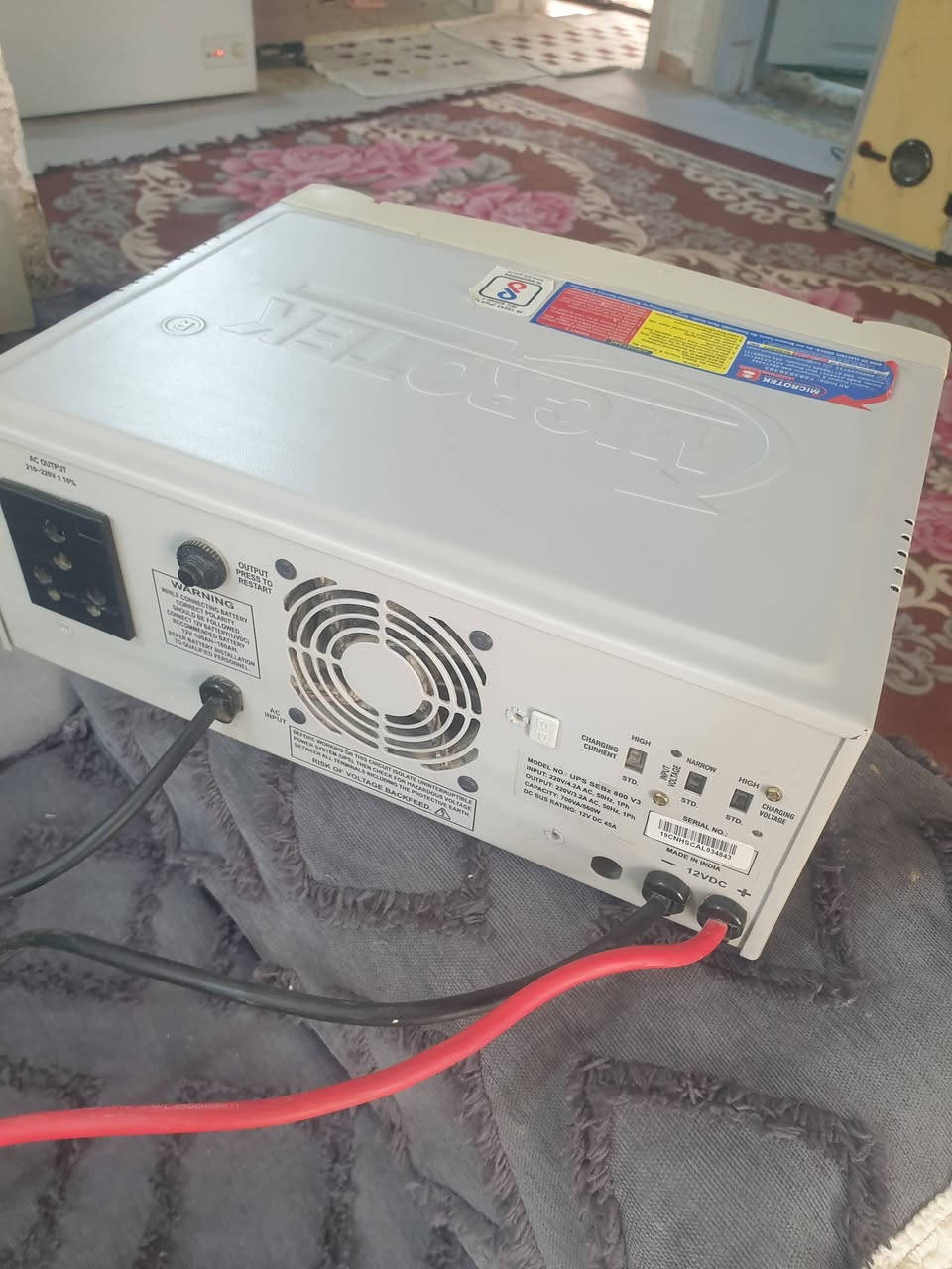 السلام عليكم
عاكسة مايكروتك 800 واط  نظام 12 فولت بطارية وحدة
شغالة ع الفحص بدون اي خلل نظيفة كلش 
تحويل صفري 
عنوان نجف يوجد توصيل كل المحافظات
***********
