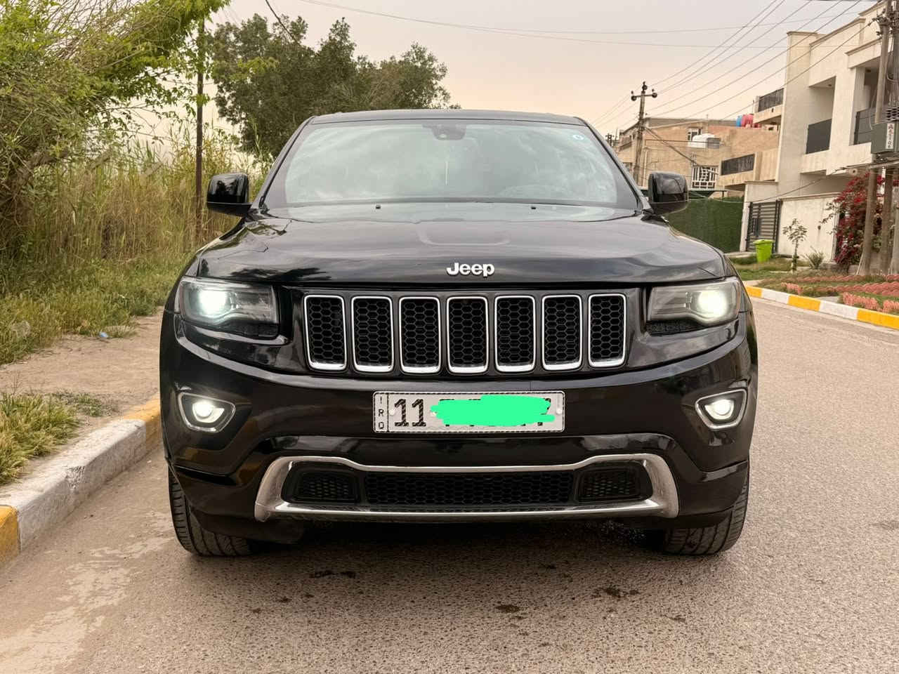 السلام عليكم  جيب لمتد 1/1 موديل 2015

للبيع فقط بدون مرواس 

فور ويل السيارة

4انظمة قياده 

كير طياره

محرك 3600 المرغوب 

فول لمتد 

فتحه

صندوك كهرباء

كشنات كهرباء

شاشة كبيره 

سياره عليها ادامه كامله 

صدر جديد 

تخم تاير 

رقم انكليزي  شرط تحويل ثاني يوم 

سياره متعوب عليها 

سياره تأخذها ما تصرف عليها اي مبلغ 

بيها قطعتين صبغ 

السعر ١٦٣$ وبيها مجال حك الجية   

للاستفسار ‭***********
