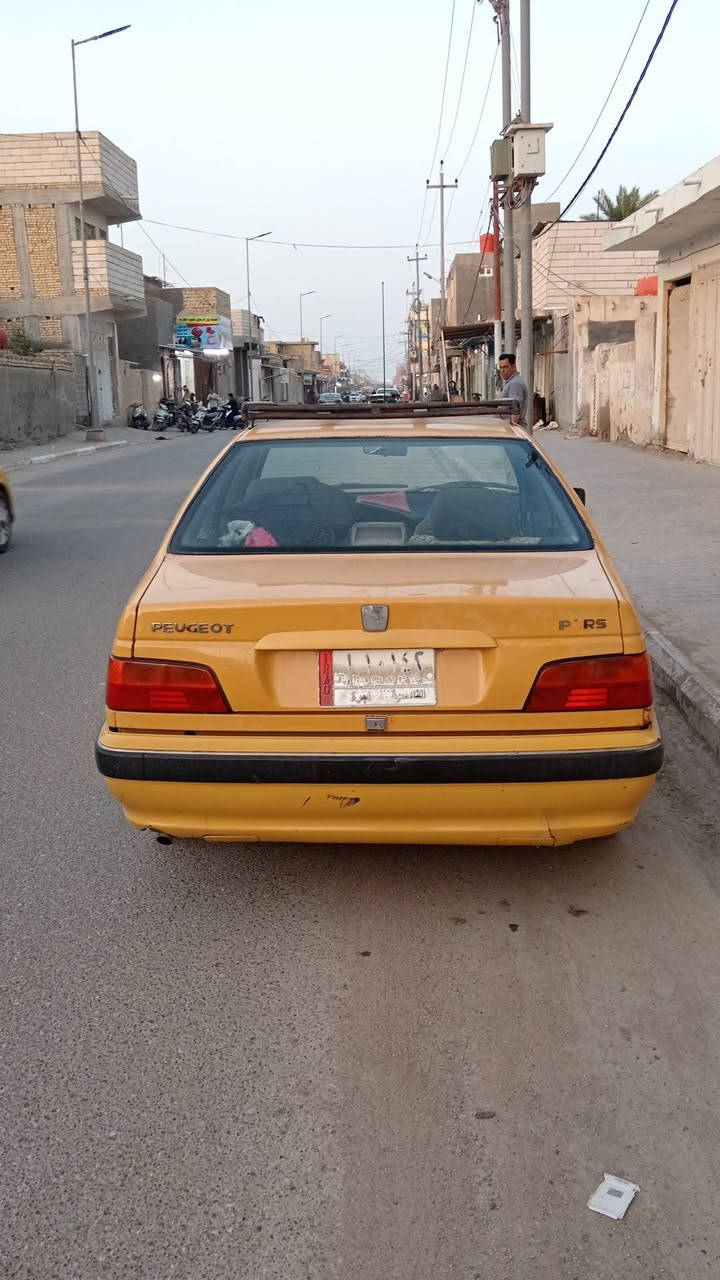 بيجو بارص مكفوله ماعده الضربه الموضحه بصوره العنوان السماوه الرميثه السعر ٣٤ وبيه مجال واني خادم السياره جاهزه كبل للسغل تبريد شغال مداور ثاني يوم بسمنه ***********
