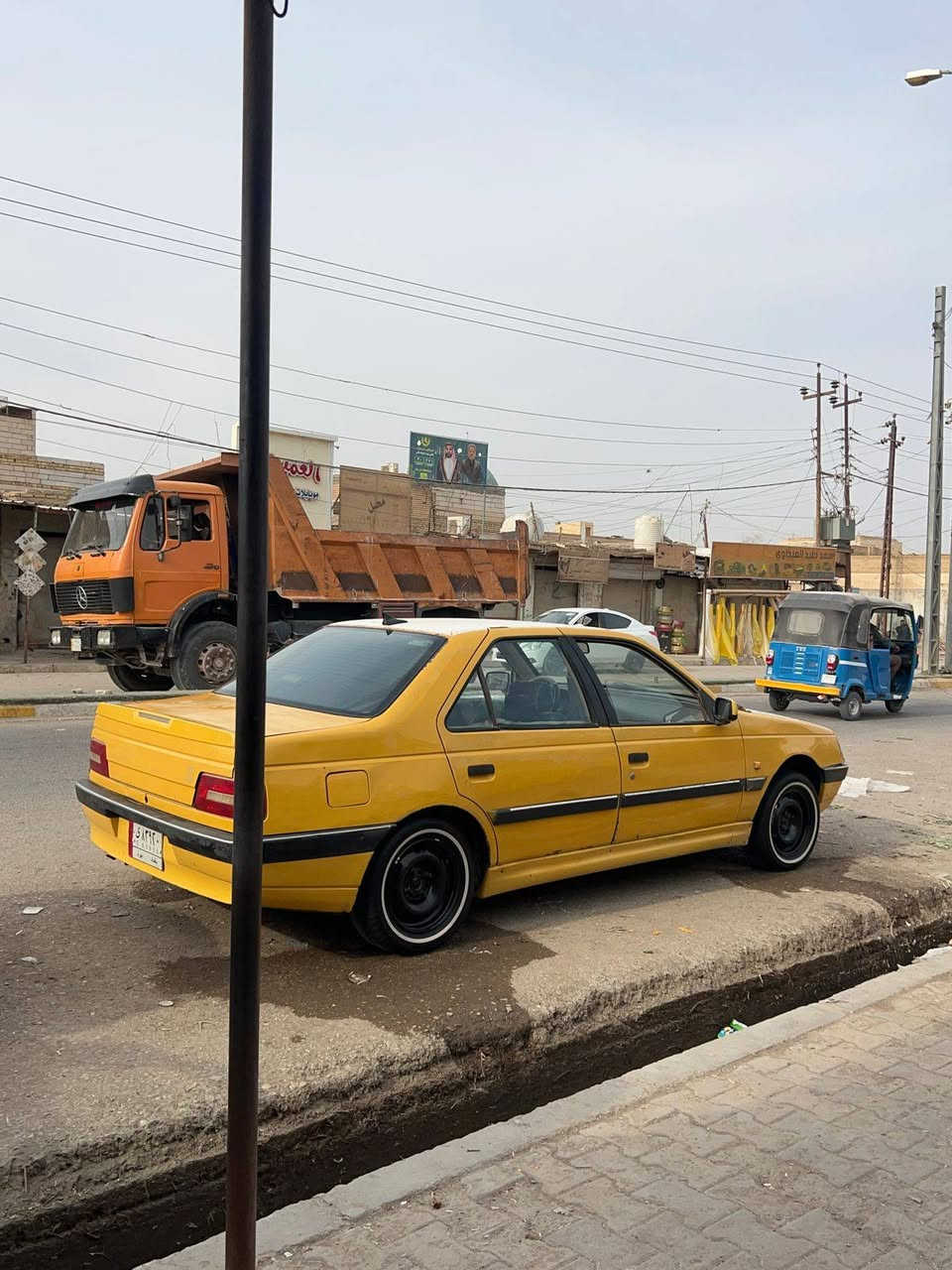 سلام عليكم بيجو 405 كفاله من الصبغ موديل 13 سياره جاهزه حداديه تخم تاير مكينه كير كله جديد بيع مستعجل رقم راعي السياره *********** مكلف بل نشر مكان السياره ناصريه غراف
