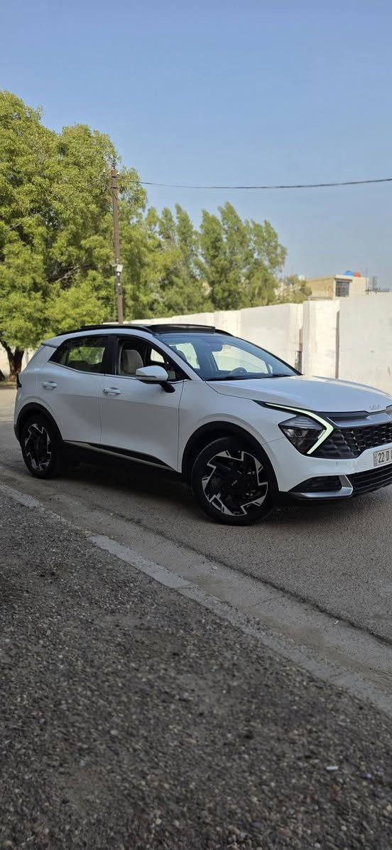 سبورتج 2023 فول مواصفات
مكفوله عام بارد صبغ تبديل خدوش رصعات كفاله عامه من كلشي كير مكينه بشرط  
سياره ماشيه 22
رقم اربيل جديد  هزه سنويه رقم جديد 
مواصفات بانروما 
بصمه 
جنطه كهرباء 
كشنات كهرباء 
شفتات مقود 
شاشه داخليه 
حساسات امامي خلفي 
تشغيل عن بعد 
ترحيب + مري شفط 
تدفئه كشنات + مقود 
كامره خلفيه 
لدات امامي خلفي 
ويل 19 بلادي 
سياره فول مواصفات للاخير 

وجديده جداً من كلشي حته رصعات وشخوط مابيها السياره 

سعر  225 بيها مجال 
مكان بغداد 
***********
