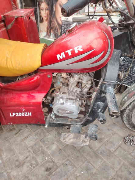 ستوته فرس مكينه جديد كهربائيات شغاله جاهزه أوراقه ضايعه مكفوله ٧٠٠قبله حي الجامعه ***********
