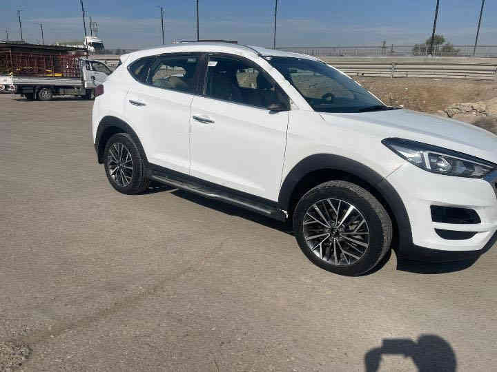 توسان خليجي موديل 2020 رقم  اربيل سيارة فول من عد البنراما بيها حادث ابيعها على وضعها سيارة شغاله وتمشي  سعرها 128 و بيها مجال قليل 
مكانها بغداد جسر ديالى 
*********** رقم صاحب السيارة
