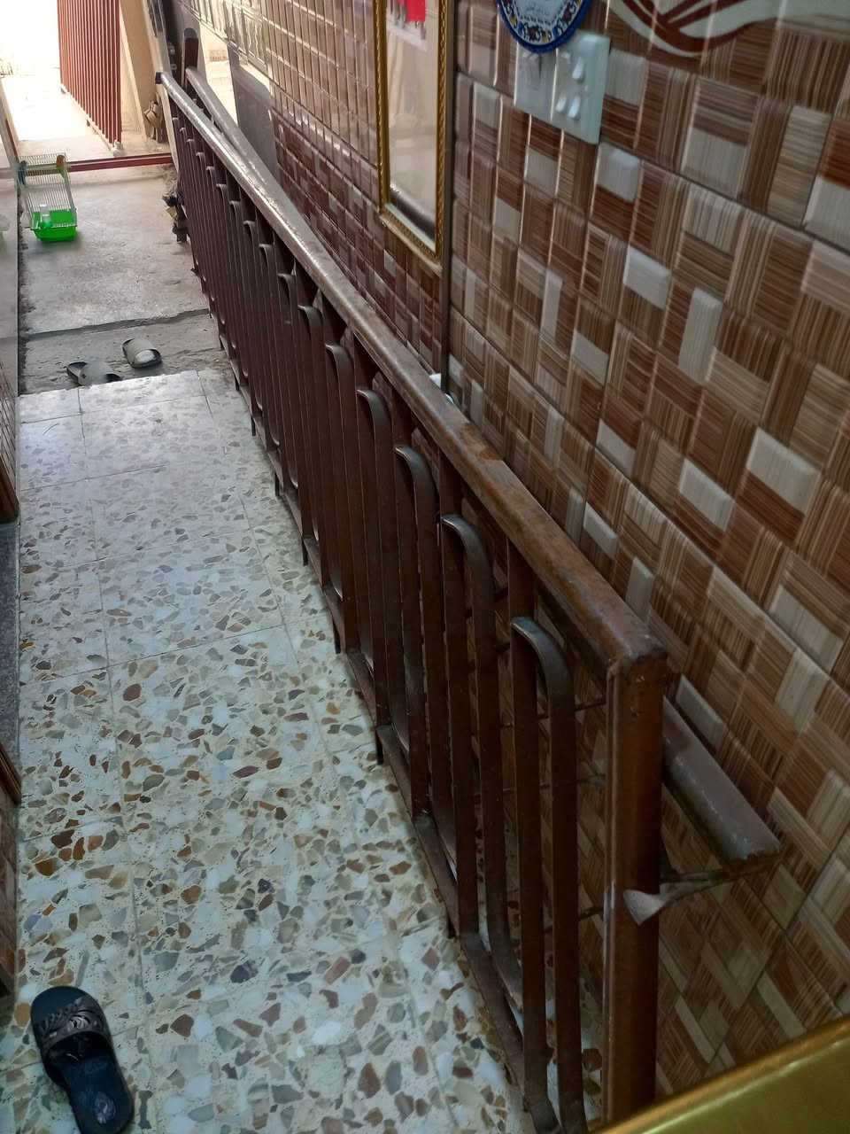 محجر قطعتين كل قطعة ٣مترات ونص حديد ثقيل مال الاول تكمة نظيف رايده ٢٢٥ الف وبيه مجال  مكاني بغداد ضباط البلديات رقمي ***********
