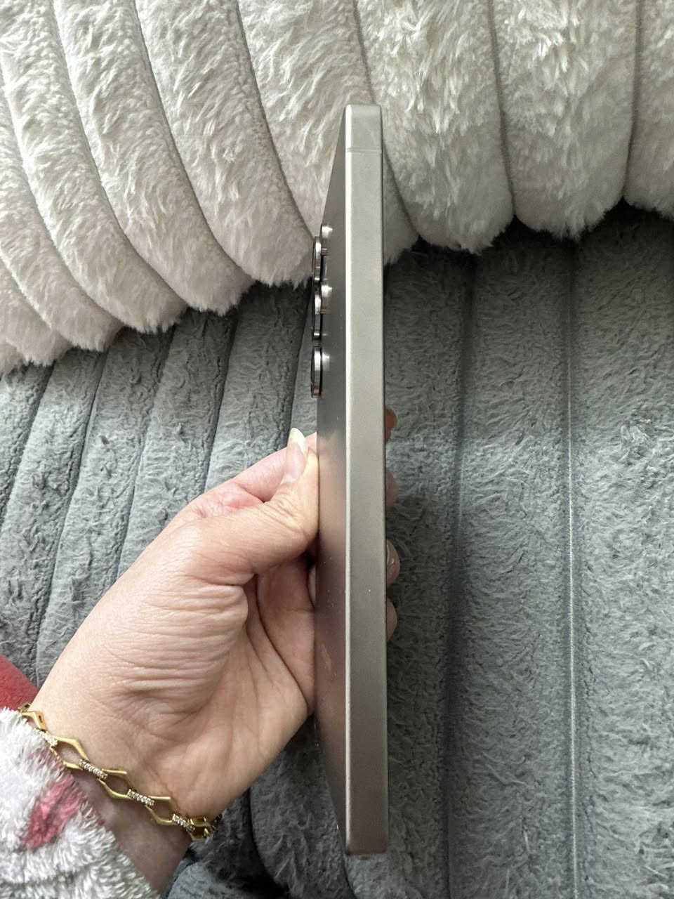 السلام عليكم سامسونك s25 الترا للبيع استخدام اسبوعين فقط بعده بلضمان وويا شاحنة الاصلية ممستخدمة ذاكرة 256 السعر مليون و250 
مكان بغداد للتواصل 
‭***********‬
