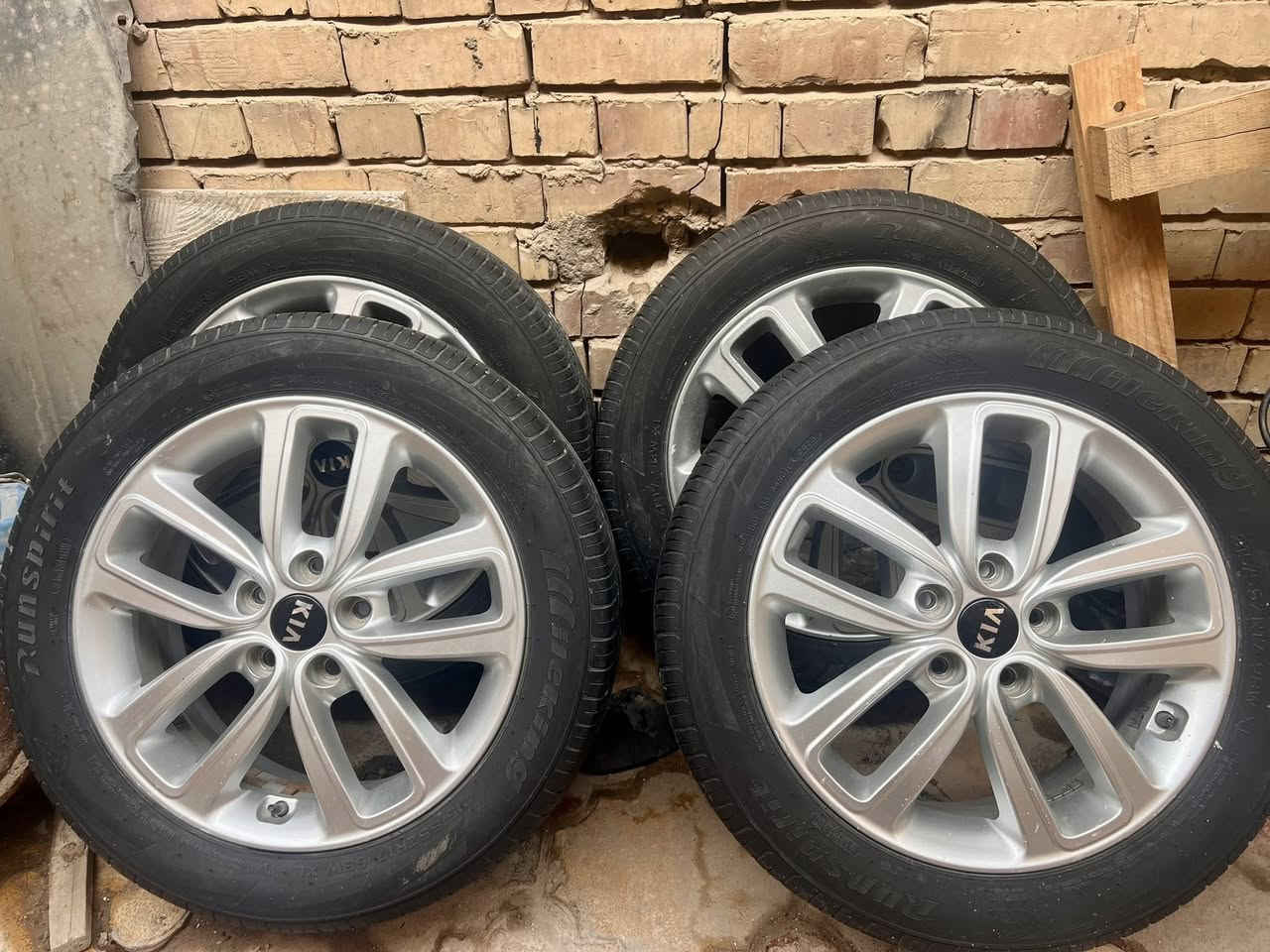 السلام عليكم
تخم ويل وتاير كيا صول بلادي ختم شركة حجم 17 

نظافة الويل ٩٥٪؜ 

نظافة التاير ٧٥٪؜

مكاني كربلاء مركز 

***********

السعر 275…
