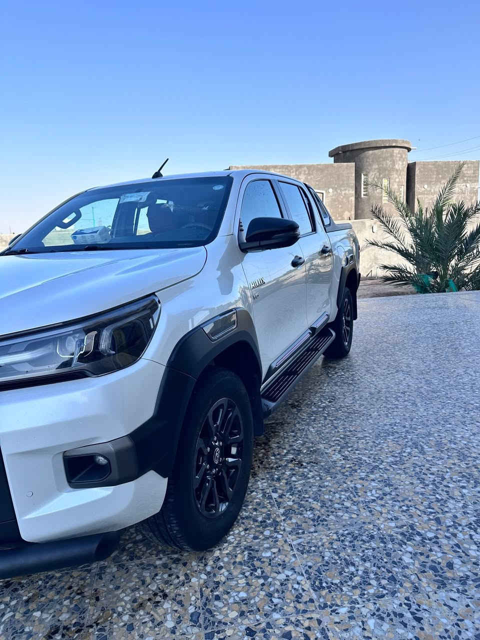 ‏هايلوكس 2024 للبيع المواصفات أفنجر
فول مواصفات

بيها لواحض امشر عليا داخل الصوره والباقي كفاله عامه بشرط 

سيارة جديدة كلش 

ماشيه 99الف حقيقي 

‏للاستفسار والاتصال ￼***********

