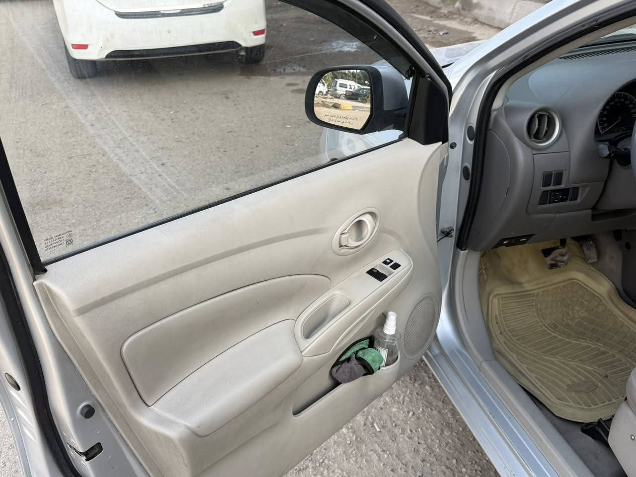 سني 2016 بيها صبغ بالجاملغ الورة السايق شوية وطخة زغيرة الجاملغ  الخلفي سنوية وهزة جديدة تحويل مباشر السعر 85 ورقة 
السيارة موجودة ديالى بخان بني سعد

0770 539 9565
