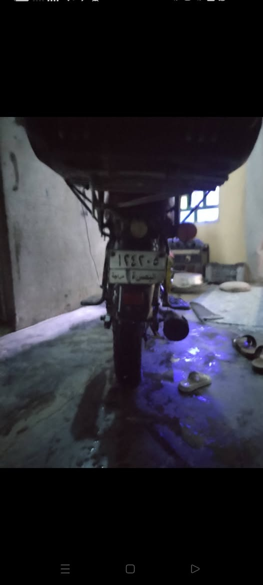 دراجة بوكسر رقم 2020  و سنوي صاحبه ميت بس ابن موجود تكاتب و ياي بس بيه لحيم بشاصي سعر 850 بيه مجال مكاني الزبير رقمي 
***********
