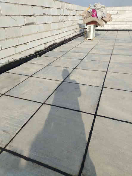 جاهزين لصيانه سطوح البيوت شغل مضبوط كاويه  موجوده نكوي الماستك ال جميع المناطق الديوانيه الستفسار رقم الجوال   ***********   📲📞      الله الرازق
