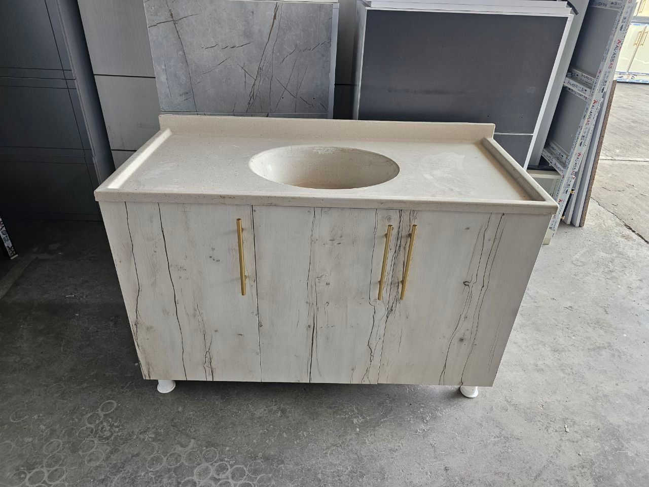 سنك Mdf مترو 20 مرمر . 
السعر 130 الف

التوصيل 🚚🚚
بغداد مجاني.. اطراف  بغداد. 15. 
(كربلاء +بابل + نجف + مركز الديوانيه 25 الف ) 
الفلوجه+رمادي//25
(واسط +  ديالى مركز المحافظات 35 الف ) 
(السماوه + العماره + الناصريه + البصره مركز المحافظات (50) الف ).


**إذا كنت صاحب هذا الإعلان وتريد حذفه لأي سبب، رجاءا أرسل رسالة إلى الدعم الفني**