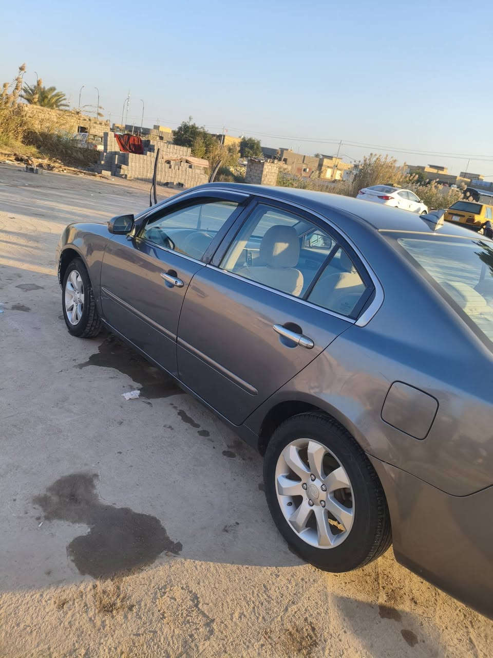 السلام عليكم 
اوبتما مديل 2007
رقم بغداد مشروع وطني
تحكمات ستيرن
شاشه
صدر امامي وخلفي جديد
تخم تاير 
كير ومكينه خير من الله
عليها ادامه كامله 
مكينه 2400 
صبغ حزام ضربتها بالجاملغ الايمن الامامي
السعر 92 وبيها مجال حك الجيه
المكان الدوانيه قضاء سومر 
مصطفى كريم :***********
