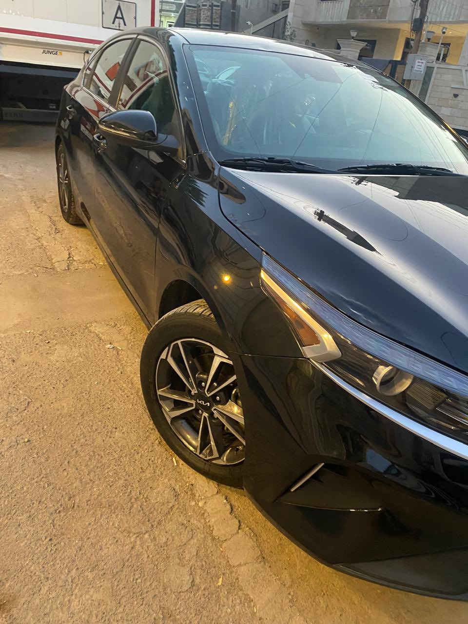 كيا فورتي موديل 23 رقم اربيل تحويل ثاني يوم
السيارة قطعة وحدة فقط بدون ايرباك 

جاملغ مثل ماموضح بالصور 

مواصفات السيارة 

رادارات 

توقف ذاتي 

3 أنظمة سياقة 

شحن لاسلكي 

اشاير بالمري 

تدفئة مقاعد 

تدفئة مقود 

السيارة جديدة وخير من الله مناقصها شي

واحلى من الصور 

مكانها بغداد 

سعرها : 15،800 وبيها مجال 

158$ 

***********
