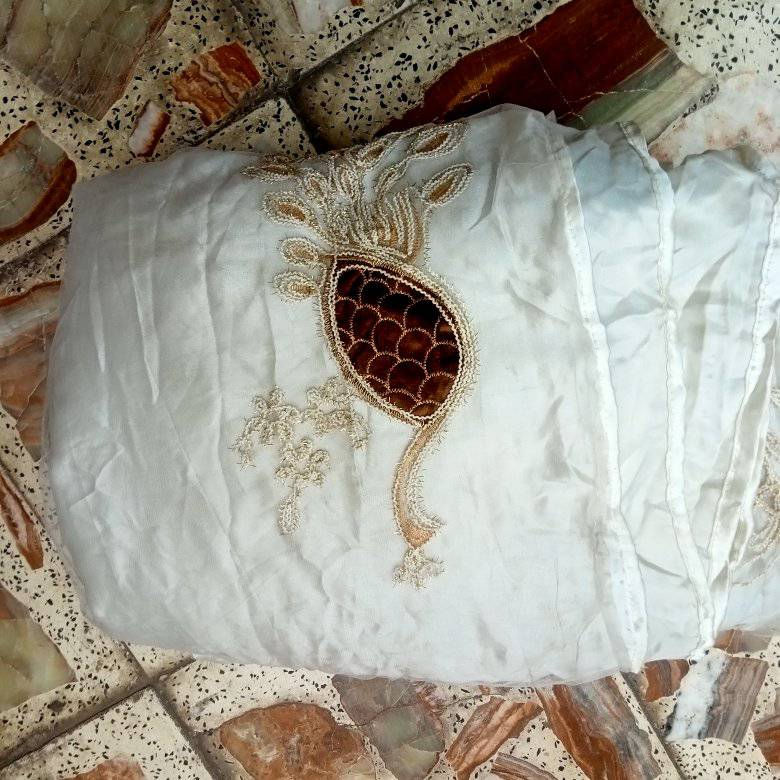 بردة قطعتين ستن وتور العرض 4 الطول 7سعر 10


**إذا كنت صاحب هذا الإعلان وتريد حذفه لأي سبب، رجاءا أرسل رسالة إلى الدعم الفني**