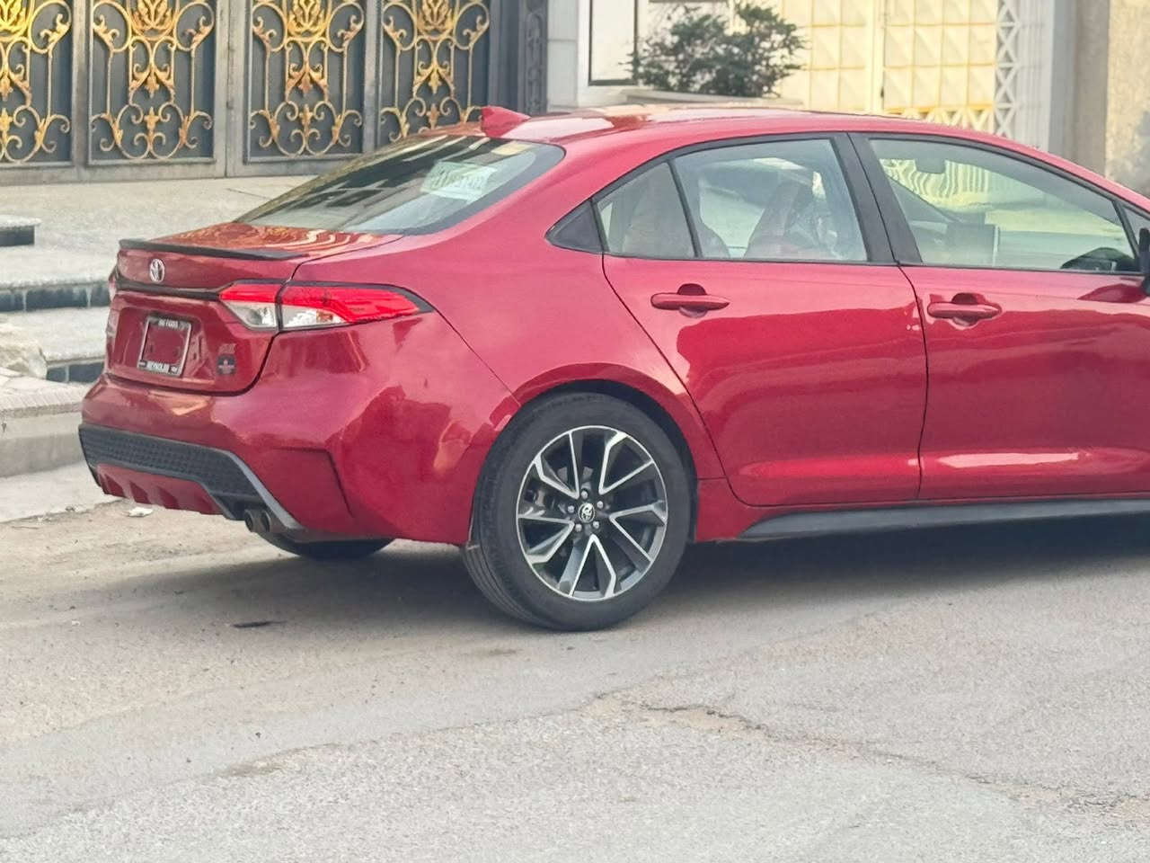 السلام عليكم للبيع كورلا 2020
رقم بغداد بسمي هزه وفحص جديده 
بيها صبغ ٣ قطع بجم كبس بدون ايرباك

معروضه 113 وبيها مجال 

رقم الهاتف ***********

مواصفات فول 1/1
فتحه سقف 
كشنات جلد +كهرباء
بصمه تشغيل 
تحديد مسار 
مثبت سرعه 
رادارات جوانب 
رادار أمامي 
حساسات أمامي خلفي 
لايت لد 
لايت زنون 
كشنات حار بارد 
انضمه قياده سبورت ايكو 
اشاير مري
بغداد
