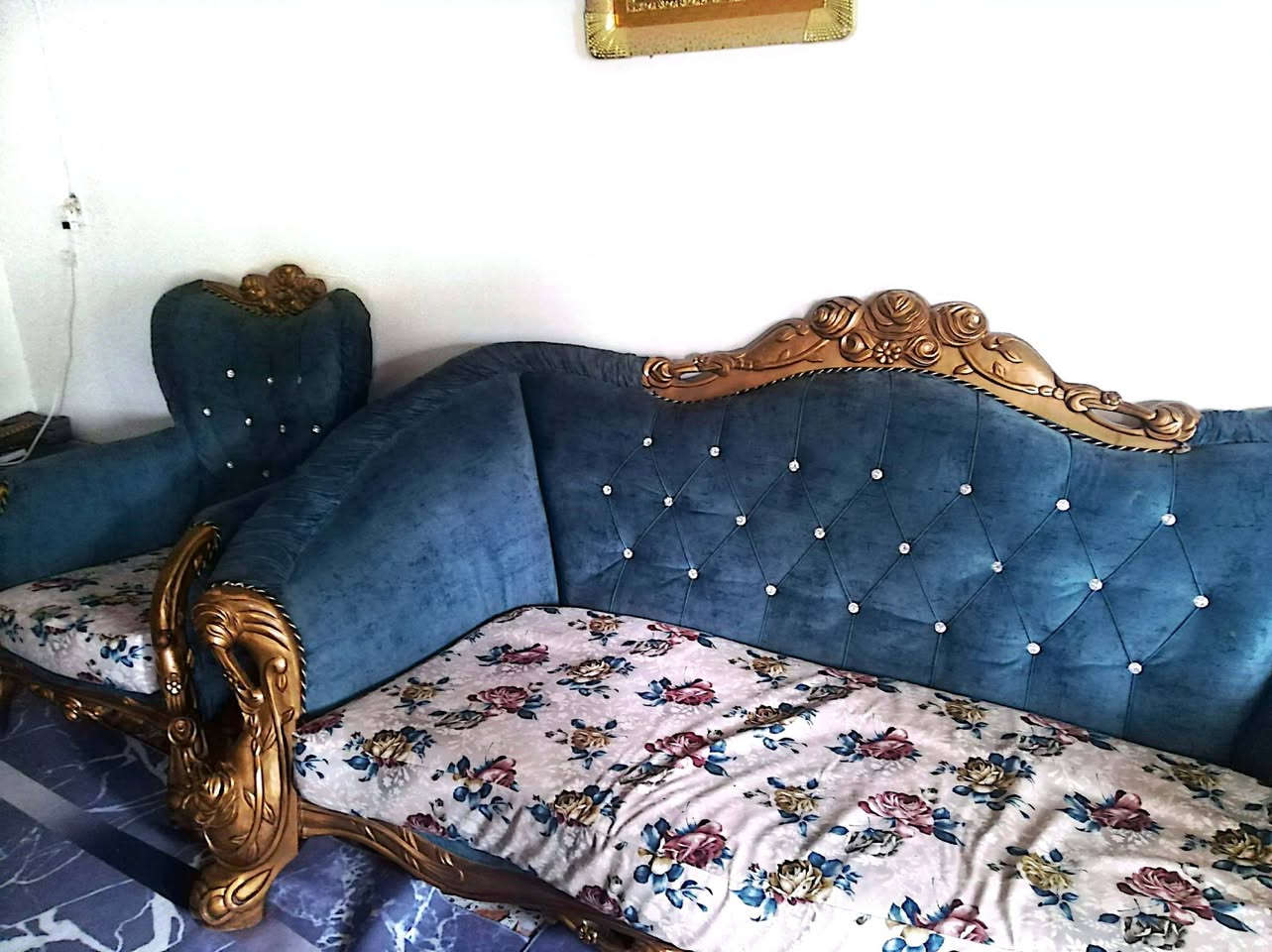 السلام عليكم
تخم قنفات ١٠ مقاعد .. نظيفة كلش خشب زان مصري الاصلي .. المقاعد متحركة تدوشم باي وقت بدون تحريك القنفات .. المكان الرمادي الخمسة كيلوا .. للاتصال *********** يتوفر واتساب
