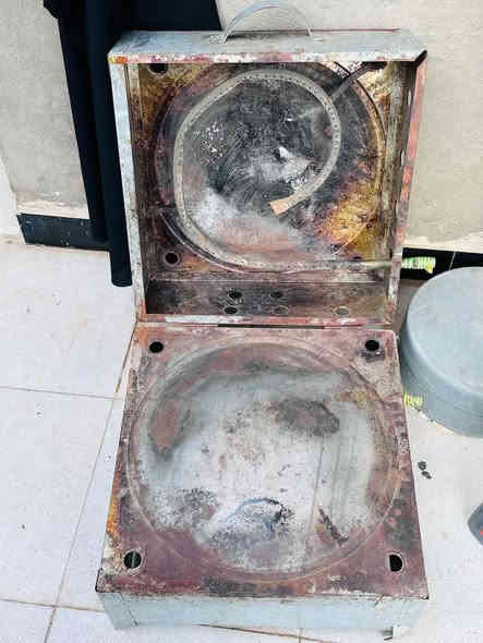 تجهيزات واثاث بيت كاملة
‏نظيفة وقليلة الاستخدام للبيع وبأسعار مناسبة
‏للاستفسار الاتصال على الرقم 
‏***********
‏التواصل على الواتساب
‏ اتواجد على الماسنجر
‏المكان الحي / حي الحرية
‏
