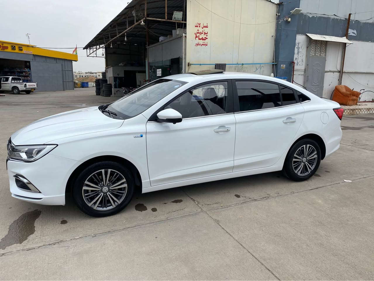 MG 5 LUXURY 2024
قەپات مواسەفات سلاید کوشین جلد هیتەر شاشە گەورە 5 کامیرە کارپلەی بەسمە ئاوینە شەفت و ئیشارەت لاید لید و عەدەسە زینۆن تەنها 23000 رۆیشتیە هیچی نیە نرخی 110 و مەجالەکی کەم سەیارەکە لە هەولێرە 
*********** أربيل, العراق
