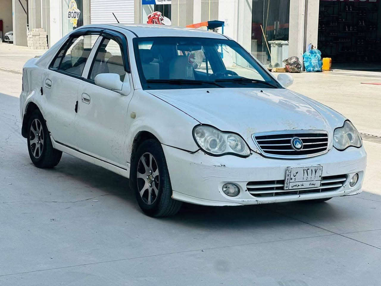 للبيع  فقط  
سيكي لون ابيض 
بدون ضرر بيها كم قطعه ع بارد بالبوند وباب 
جاملغ يرادله صبغ 
ماشيه ١١٥
جامات كهرب 
كير محرك شرط 
ويل كب 
السعر 💸 35💸
مكان السياره موصل 
  الاتصال على الارقام
***********بيه واتساب
*********** موصل, نينوى
