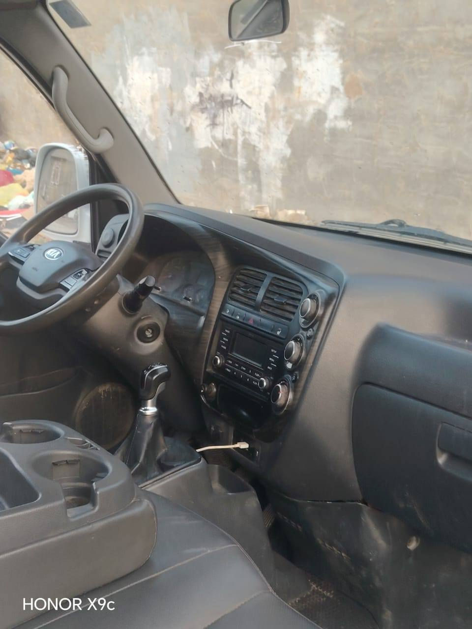 سلام عليكم كيا بنكو مسكر مديل ١٧سياره كفاله تخم تاير حداديه اربع دكم تدفئه تبريد سياره ماعايزه السعر 115وبيه مجال المكان النجف الكوفه رقم الهاتف***********
