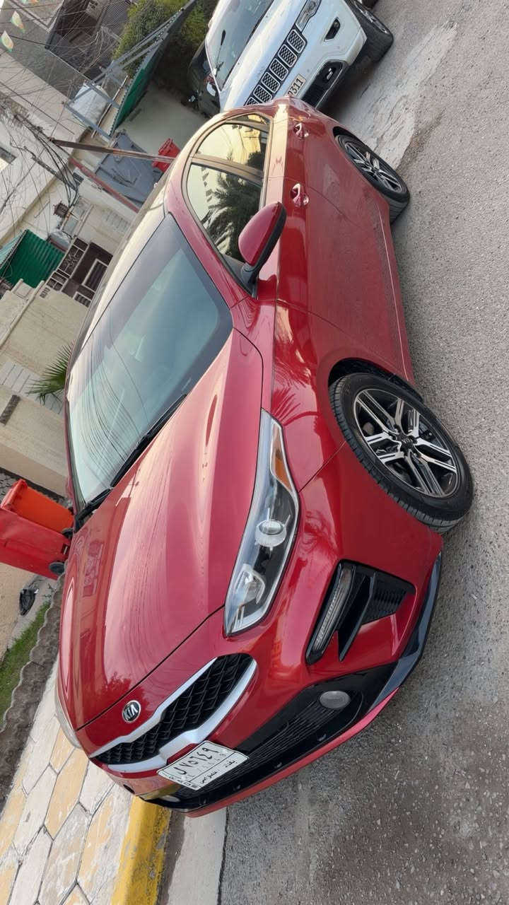 السلام عليكم للبيع كيا فورتي للبيع موديل 2020  بدون صبغ فقط دعاميات والصندوك بارد  السيارة جديدة بمعنى الكلمة مواصفات  شاشة كار بلي  رادار امامي  ويل كب كامرة خلفية ماشية 75 الف ميل  صدر جديد تايرات جدد مكاني بغداد العامرية  السعر 143 وبيهة مجال  للاستفسار ***********
