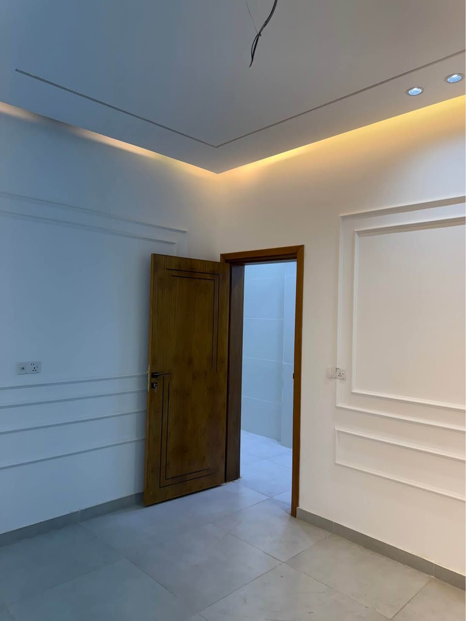 🏡 للبيع — بيت حديث وفخم في دور النفط

✨ المساحة: 150 متر
✨ البناء: حديث — فول طابقين ونص
✨ جاهز للسكن مباشرة
✨ تصميم عصري وتشطيب راقي
✨ واجهة حديثة وإنارة مميزة
✨ موقع هادئ ومناسب للعائلة

📍 الموقع: دور النفط

📞 للاستفسار والاتصال:
***********

🔹 فرصة ممتازة للسكن أو الاستثمار 🔹 عمارة, ميسان
