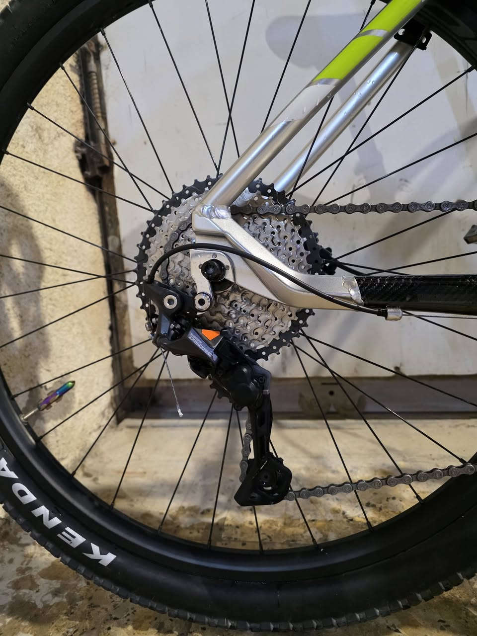 بيسكل فول موصفات وامريكي ومزود فول ومكفول حجم 29L
بطيخه ام الصوت بريك هدروليك

هيكل المنيون 13 كيلو وزن لبيسكل

دبل هدروليك قفل فتح ناصي عالي تايرات 29 جبلي كنده سعر بي مجال وبلخدمه تريده وموجود لغراض مالته لصليه ويا
رقم لهاتف ***********
مكاني لبصره ولسعر خاص
