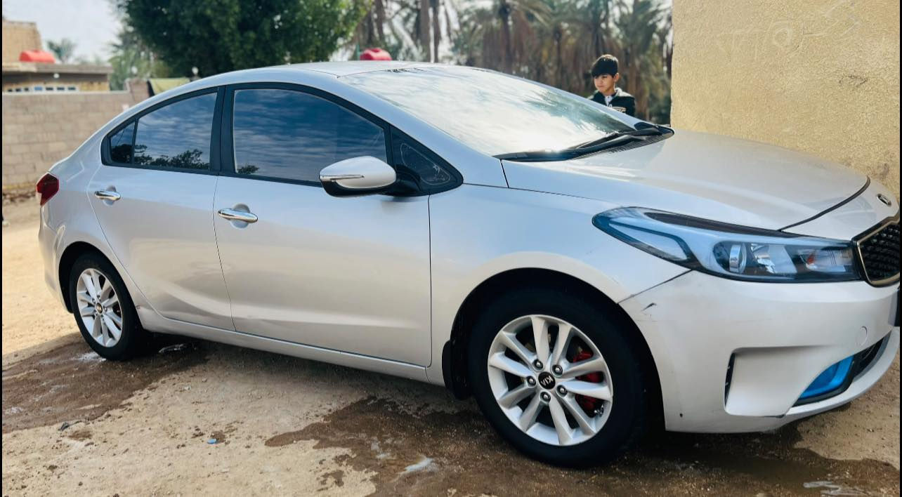 السلام عليكم سيراتو خليجي 2018 محرك 1600 تبديل بابين اصلي بدون صبغ بدون عابر والباقي كفاله محرك مامفتوح نص مواصفات  تبريد ثلج حداديه تخم تاير خير من الله رقم بغداد مصفره غرمات تحويل مباشر جاهزه للخير السعر 132 وبيه مجال لطيبين مكاني رميثه سونار موجود ستفسار *********** اتصال 
*********** واتساب
