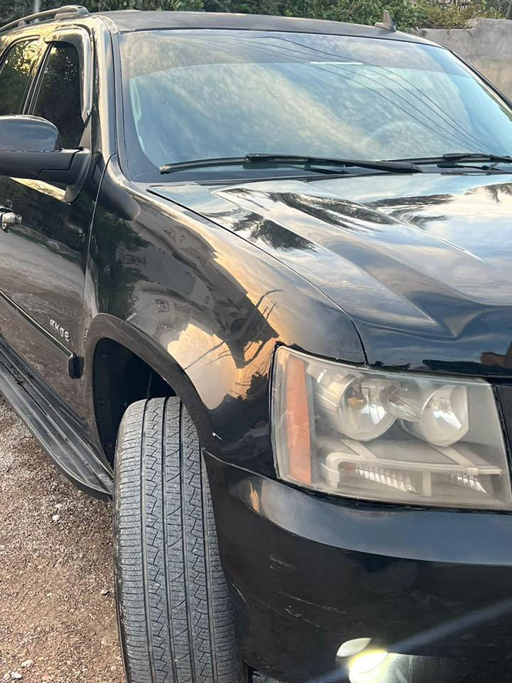 السلام عليكم اخوان تاهو ادوات موديل ٢٠٠٩ ابيعلك هل موجود سياره كفاله كير ومكينه اكسل حداديه تبريد تخم تاير اي نقص مابيه وتكفله من سرقه العنوان ديالى رقم تلفون *********** السعر٦٥ وبيه مجال
