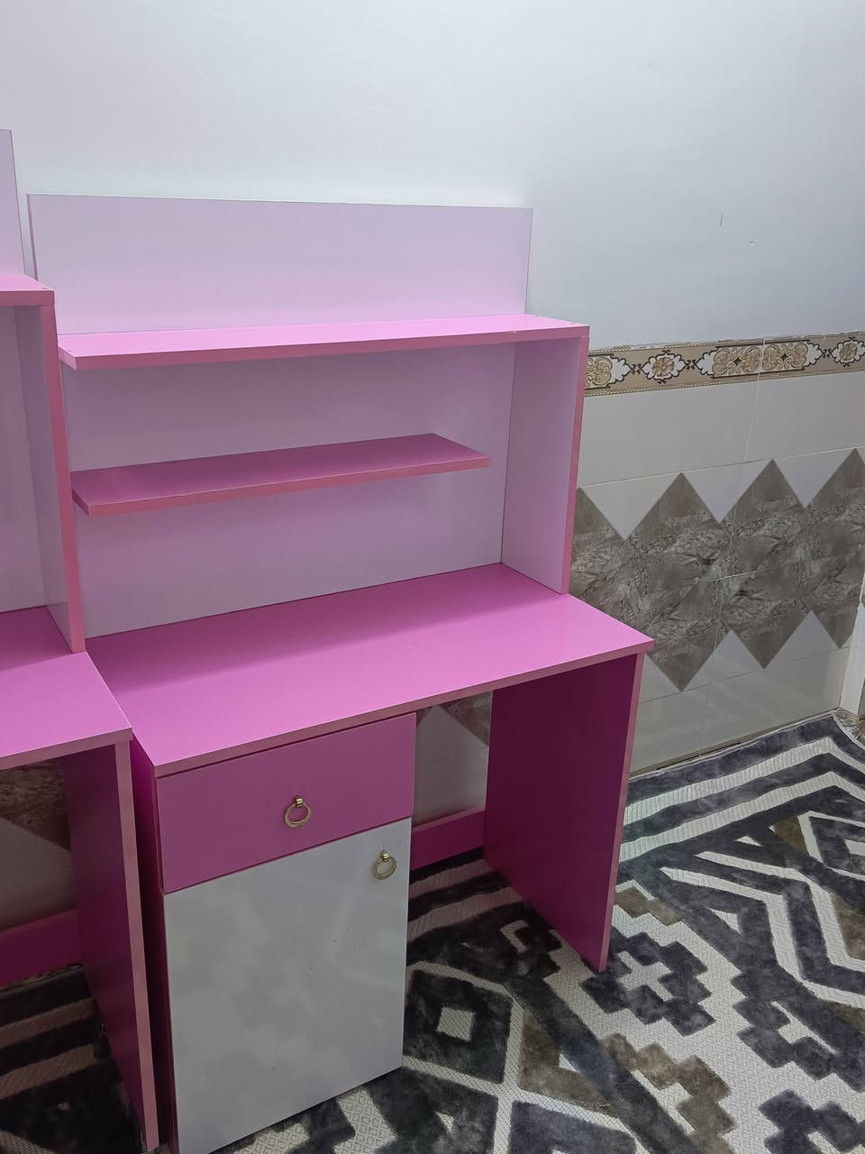 ميز دراسة جديد البيع العنوان كربلاء البوبيات ***********
