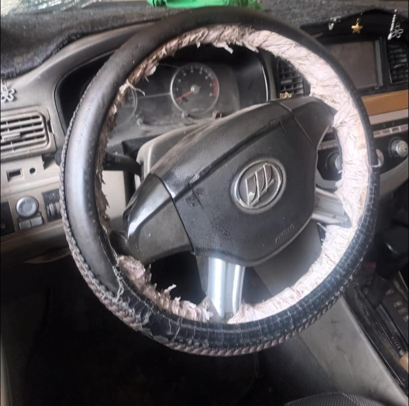 السلام عليكم
ليفان 620 للبيع 
رقم بغداد كير ومحرك كورلا شرط 
السيارة كير اوتوماتيك رقم بغداد الماني هيئة وغرامة صفر 
صاحبها الشرعي بيتو بل قدس 
السعر ٣٠ وبيها مجال 
للاستفسار الاتصال على الرقم 
***********
