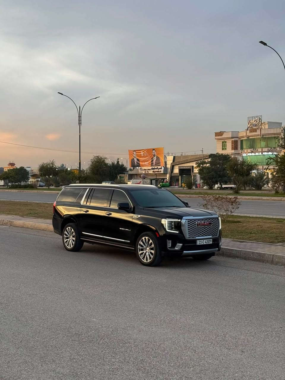 السلام عليكم 
جمسي دينالي اكس الـ للبيع 
Gmc denali 2023 xl 
محرك 6.2 كفاله 
كير ١٠ نمر 
فول مواصفات الدينالي 
كشنات كهرباء حته لخلفيه
مري شفط
رادار تحديد مسار 
كامرات ٣٦٠
بانوراما 
ماشية 120 الف كيلو 
مغلفة ppf 
سياره داخله كلين وعندي صار بيها صبغ هلال الجاملغ الخلفي على كد اربع اصابع والجاملغ الامامي تعديل بارد عداهن سياره كفاله 
*********** الاستفسار
