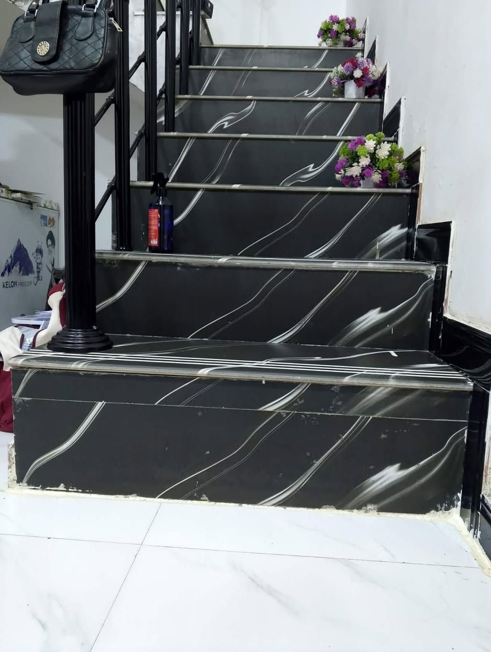 مشتمل للبيع
بالسفحه  الأولئ ركن ع شارعين
شارع سايدين والثاني الفرعي 12متر
طابق ونص
الطابق الآۆلْ
غرفه ومطبخ و استقبال وحمام وصاله
الطابق الثاني
غرفه وحمام
بناء جديد
مرقم توزيع المحافظ 

السعر 80وبي مجال

سكرين للمنشور حت اعرف لبيت المطلوب


**إذا كنت صاحب هذا الإعلان وتريد حذفه لأي سبب، رجاءا أرسل رسالة إلى الدعم الفني**