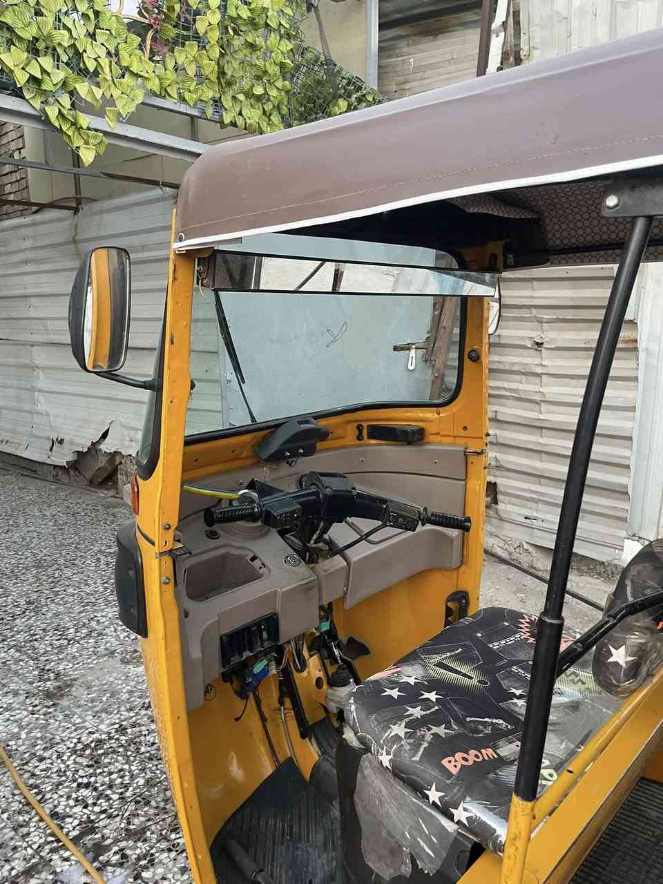 سلام عليكم شباب تكتك 20 شهر 12 مرقمه بيها ضربه بل صفحه مثل ما موضحه عدكم بل صوره تكتك جاهزه وترايها حلو العلوان بغداد حي اور ام الكبر سعر تكتك 7300 وبيها مجال 
رقم الهاتف ***********
