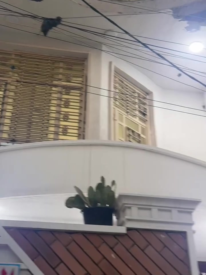 بيت للبيع حي تراث زراعي البلديات شارع12 ***********
السعر 158 مليون 
طابقين بناء نضيف جدا 
شارع عريض
