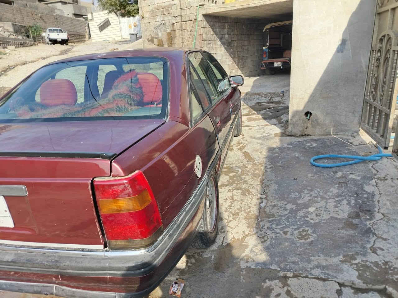 سلام عليكم اوبل اوميك موديل 91 رقم ديالى محرك بيه صرف قليل سنويه منتهيه مصبوغ عام جماليه محرك 20شرط تحويل  العنوان ديالى جلولاء سعر 32وبيه مجال رقم***********
