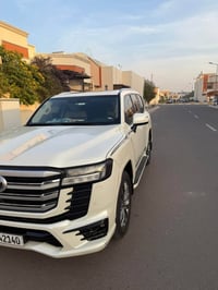 لاند كروز • ٢٠٢٣ • ماشي ٦٠٠٠٠